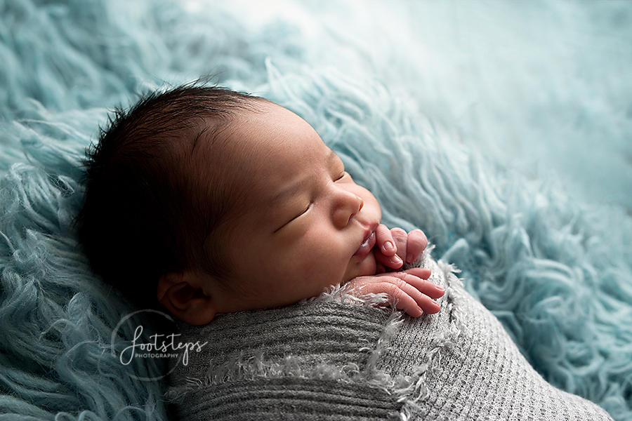profile newborn photography 